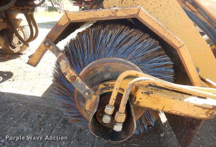 image for item DI2486 Rosco RB48 broom