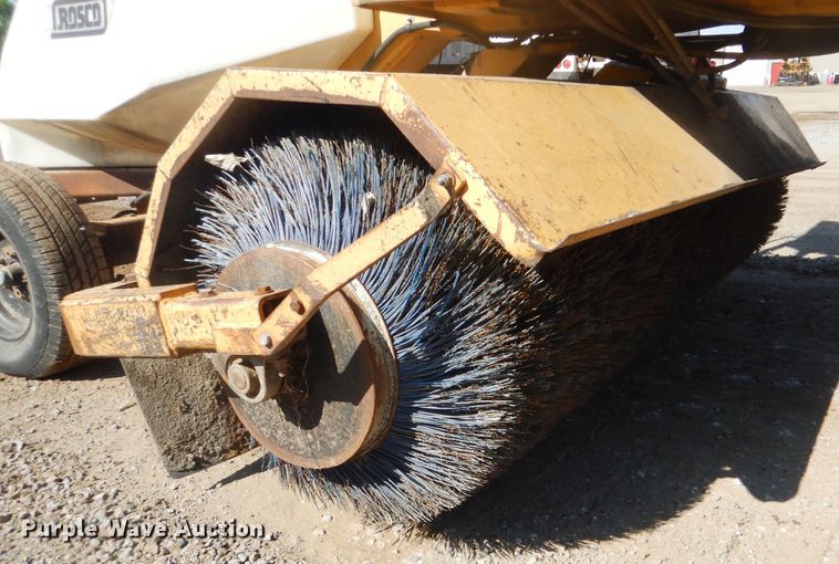 image for item DI2486 Rosco RB48 broom