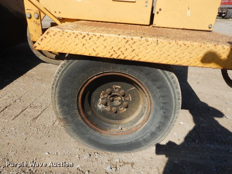 image for item DI2486 Rosco RB48 broom