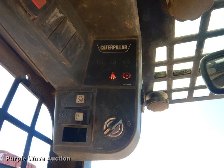 image for item DI2487 2005 Caterpillar 252B  skid steer loader