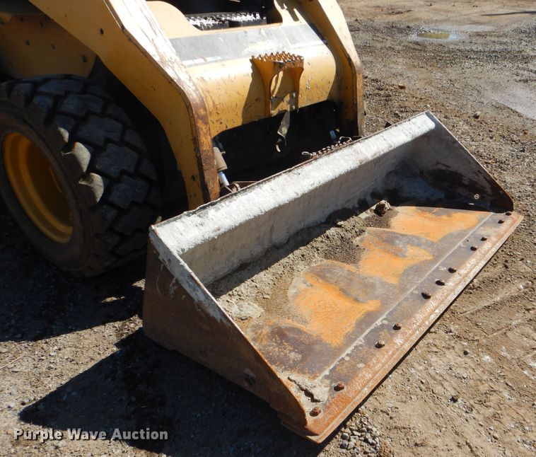 image for item DI2487 2005 Caterpillar 252B  skid steer loader