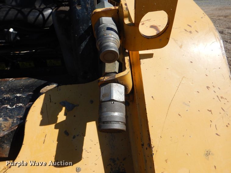 image for item DI2487 2005 Caterpillar 252B  skid steer loader