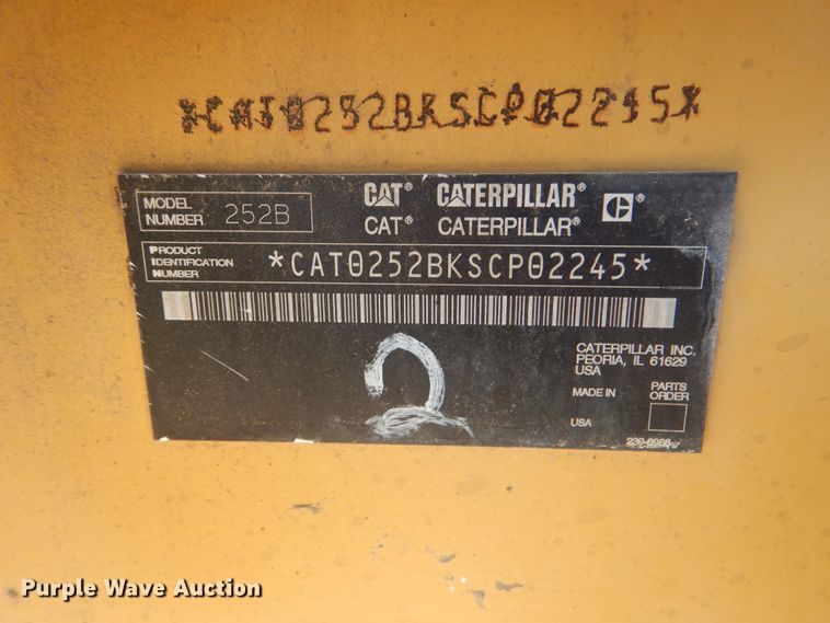 image for item DI2487 2005 Caterpillar 252B  skid steer loader