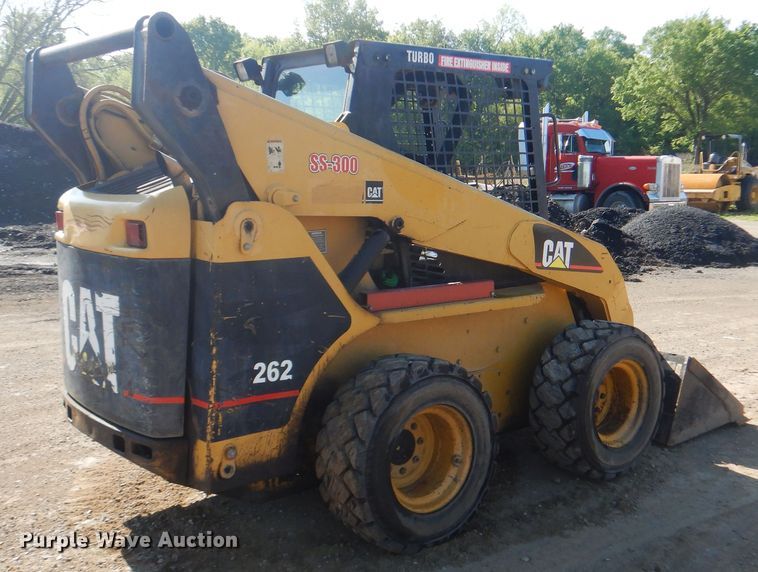 image for item DI2488 2002 Caterpillar 262  skid steer loader