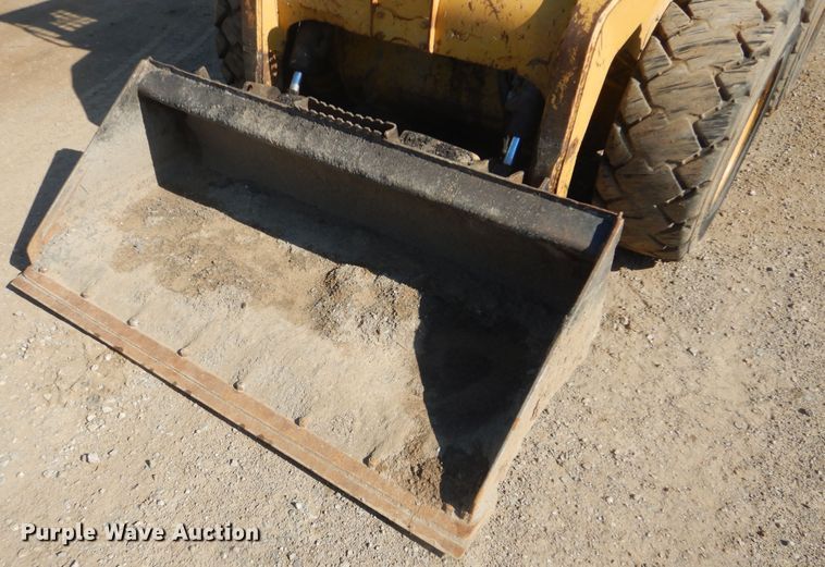 image for item DI2488 2002 Caterpillar 262  skid steer loader