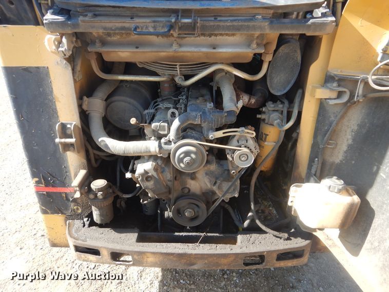 image for item DI2488 2002 Caterpillar 262  skid steer loader