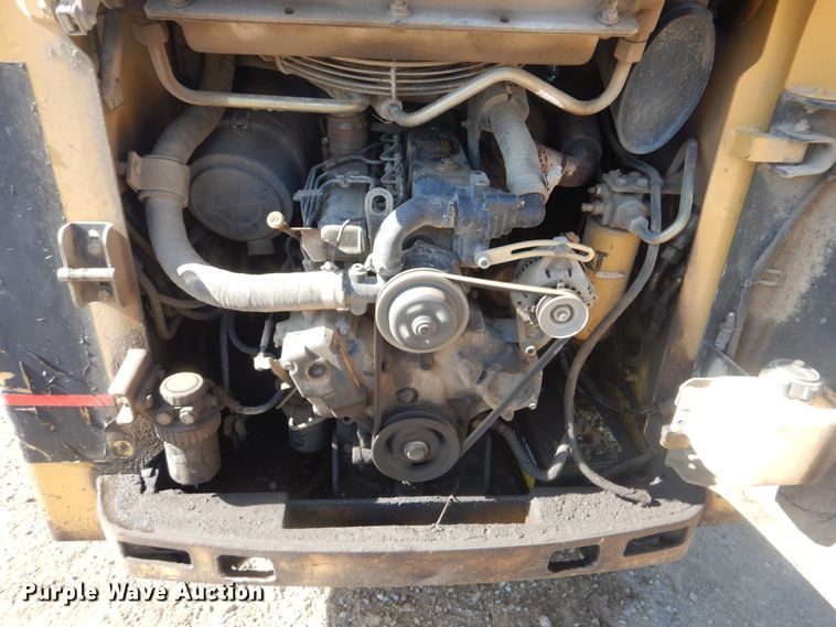 image for item DI2488 2002 Caterpillar 262  skid steer loader