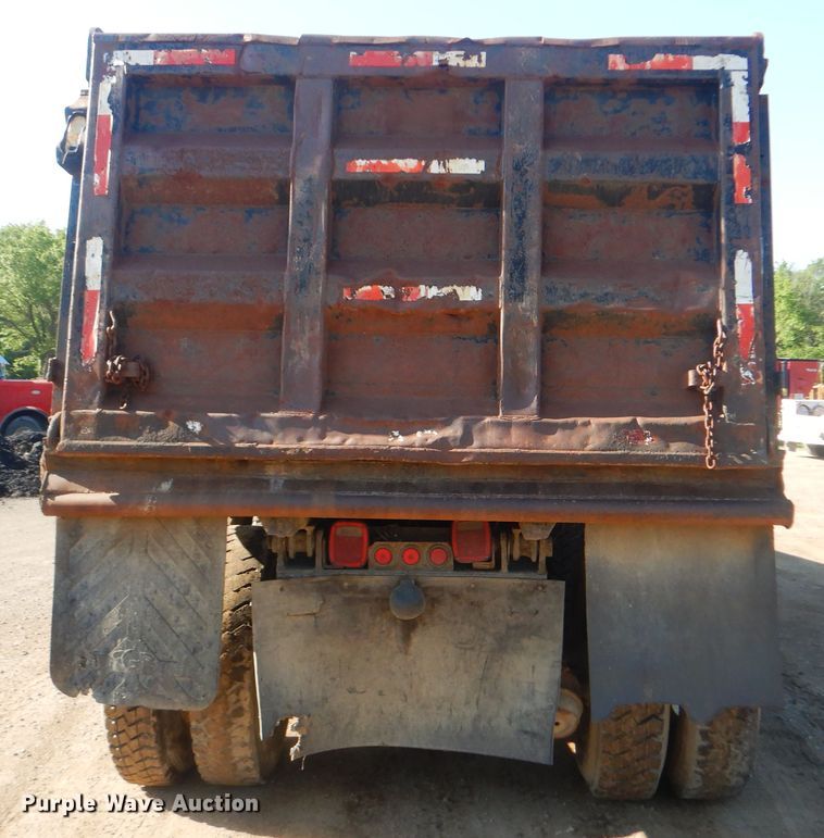 image for item DI2491 1997 Peterbilt 357 dump truck