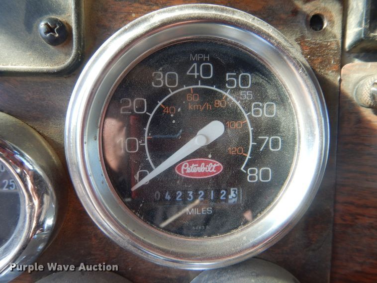 image for item DI2491 1997 Peterbilt 357 dump truck