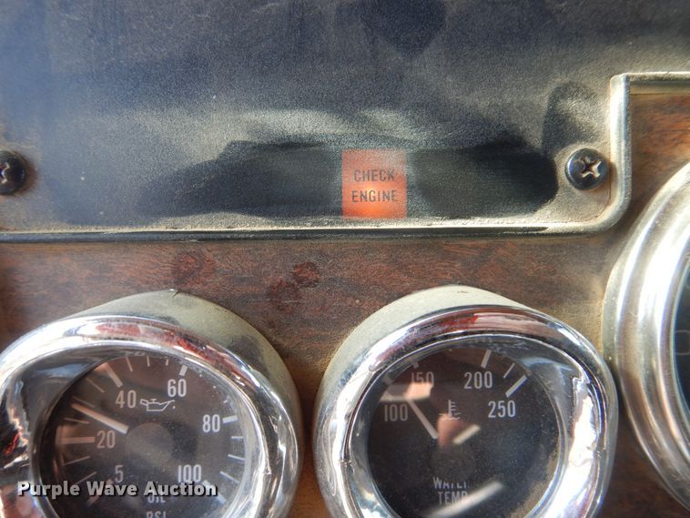 image for item DI2491 1997 Peterbilt 357 dump truck