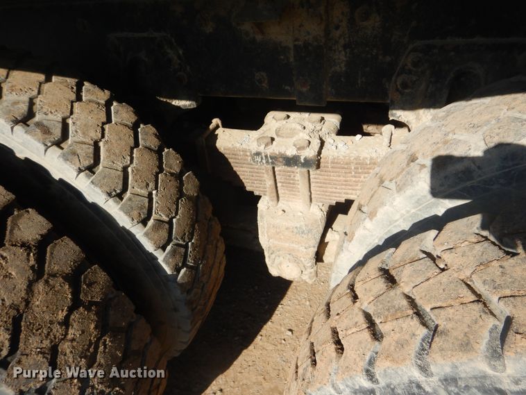 image for item DI2491 1997 Peterbilt 357 dump truck