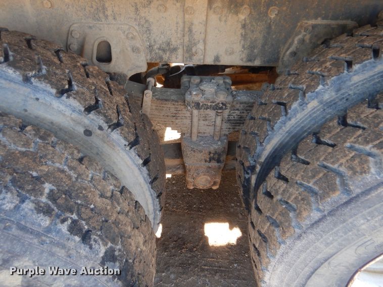 image for item DI2491 1997 Peterbilt 357 dump truck