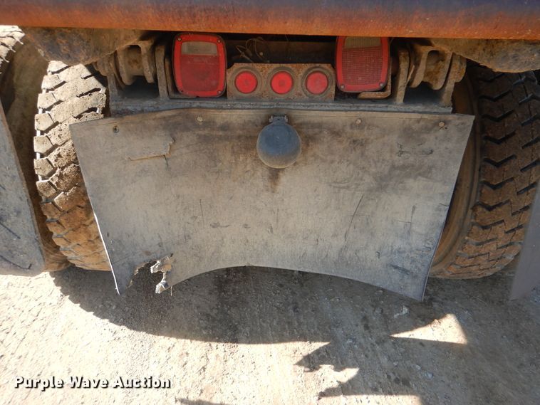 image for item DI2491 1997 Peterbilt 357 dump truck