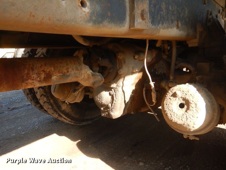 image for item DI2491 1997 Peterbilt 357 dump truck