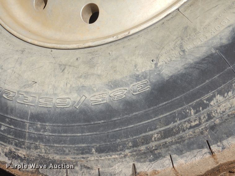 image for item DI2491 1997 Peterbilt 357 dump truck