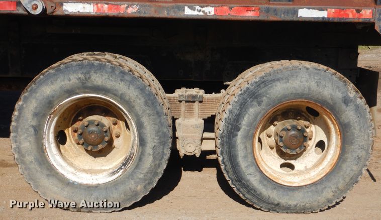 image for item DI2491 1997 Peterbilt 357 dump truck