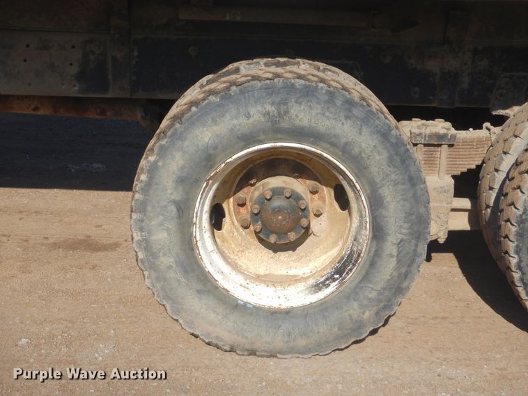 image for item DI2491 1997 Peterbilt 357 dump truck