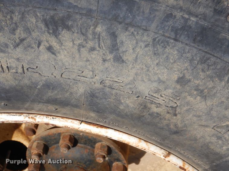 image for item DI2491 1997 Peterbilt 357 dump truck