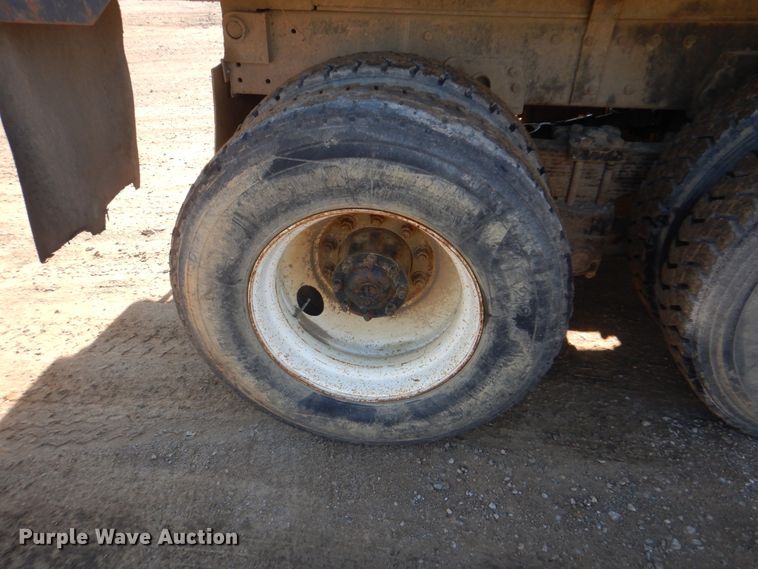 image for item DI2491 1997 Peterbilt 357 dump truck