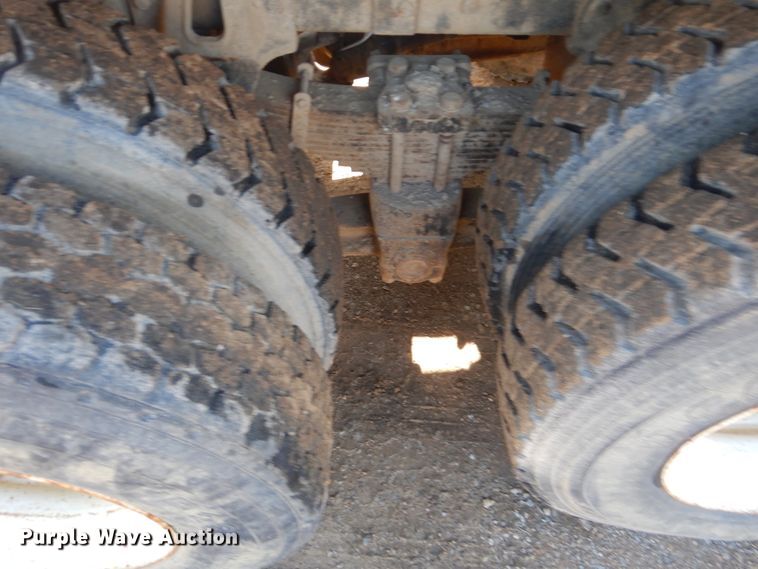 image for item DI2491 1997 Peterbilt 357 dump truck