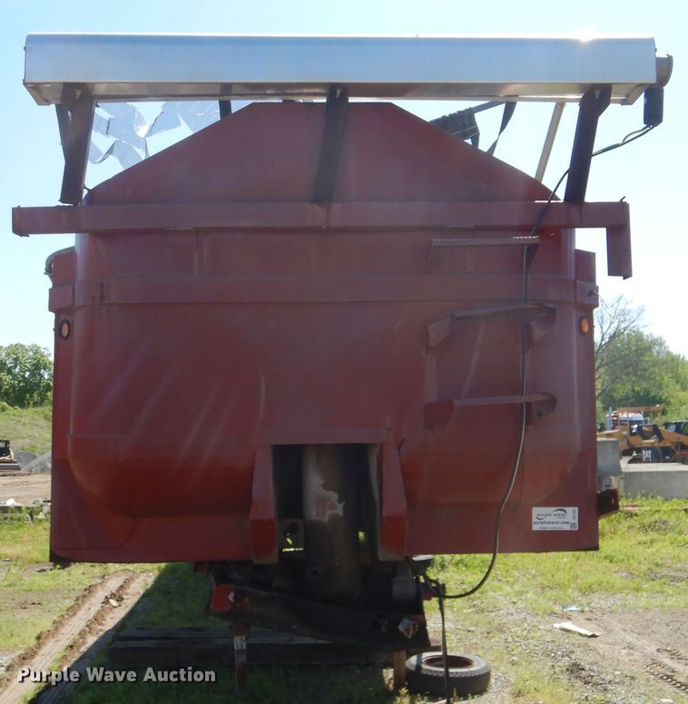 image for item DI2492 1999 Steco end dump trailer
