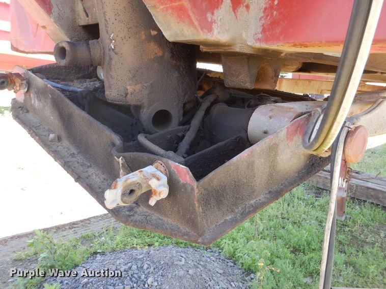 image for item DI2492 1999 Steco end dump trailer