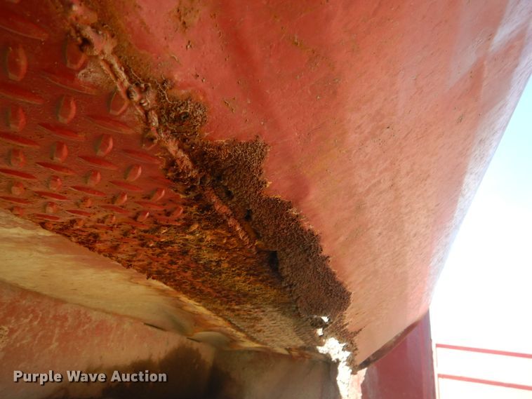 image for item DI2492 1999 Steco end dump trailer