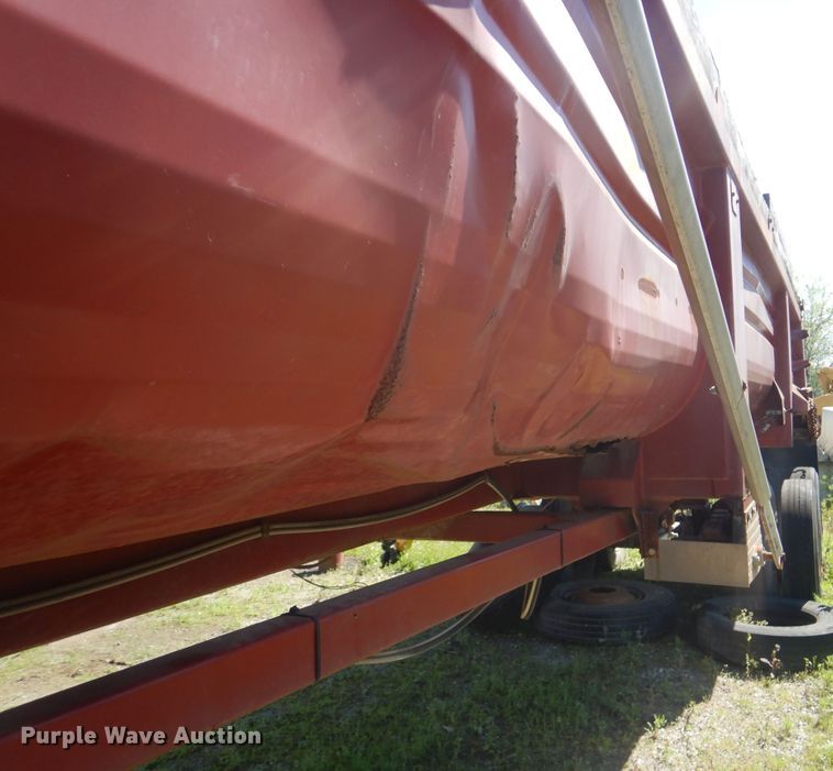 image for item DI2492 1999 Steco end dump trailer