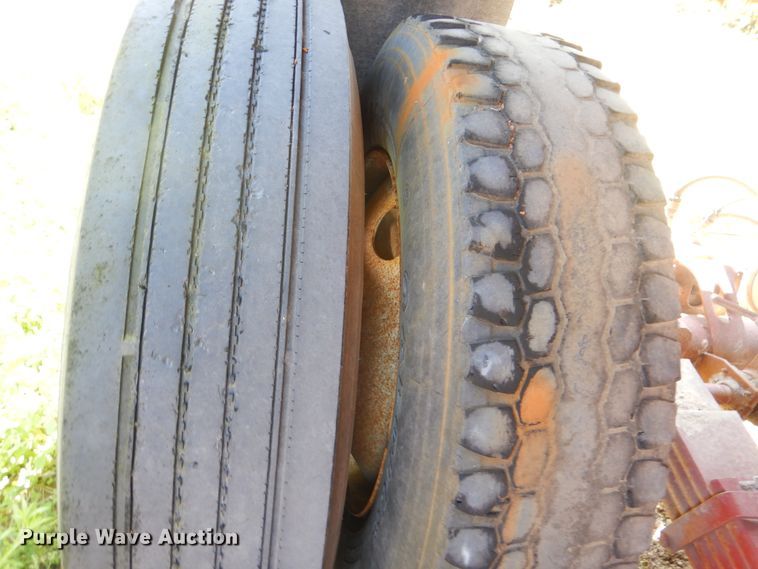 image for item DI2492 1999 Steco end dump trailer