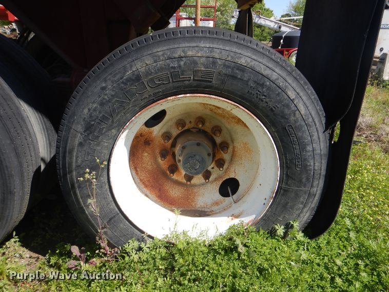 image for item DI2492 1999 Steco end dump trailer
