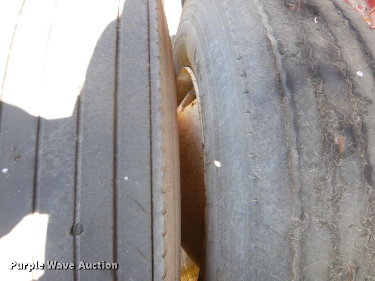 image for item DI2492 1999 Steco end dump trailer