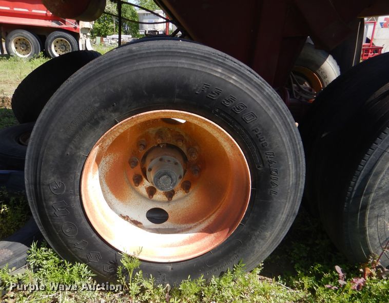 image for item DI2492 1999 Steco end dump trailer