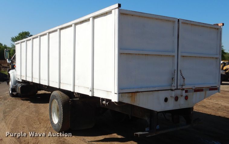 image for item DI2494 1997 International 4700 flatbed truck