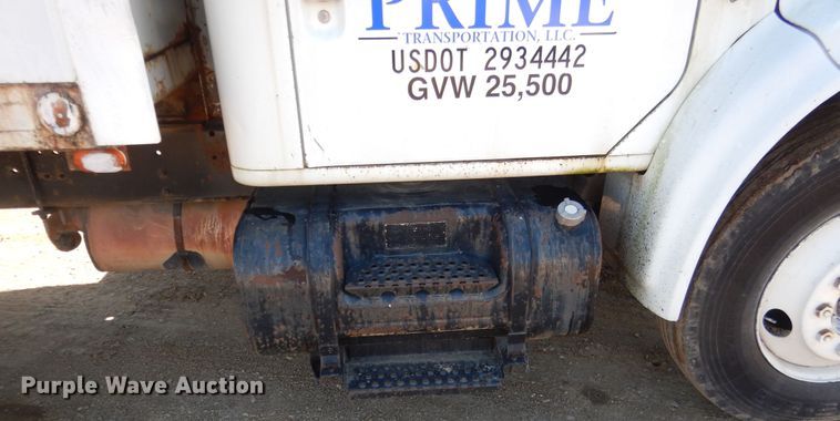 image for item DI2494 1997 International 4700 flatbed truck