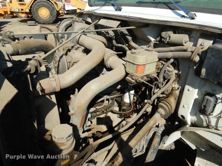 image for item DI2494 1997 International 4700 flatbed truck