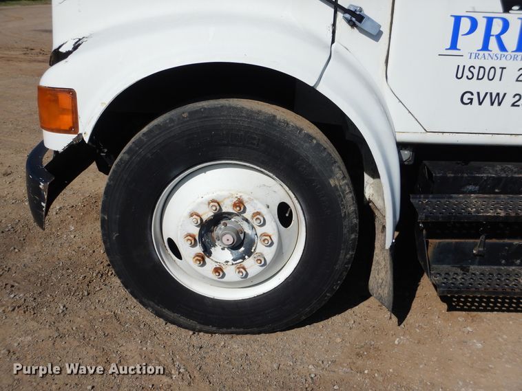 image for item DI2494 1997 International 4700 flatbed truck