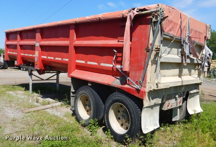 image for item DI2495 1998 Travis S-96 end dump trailer