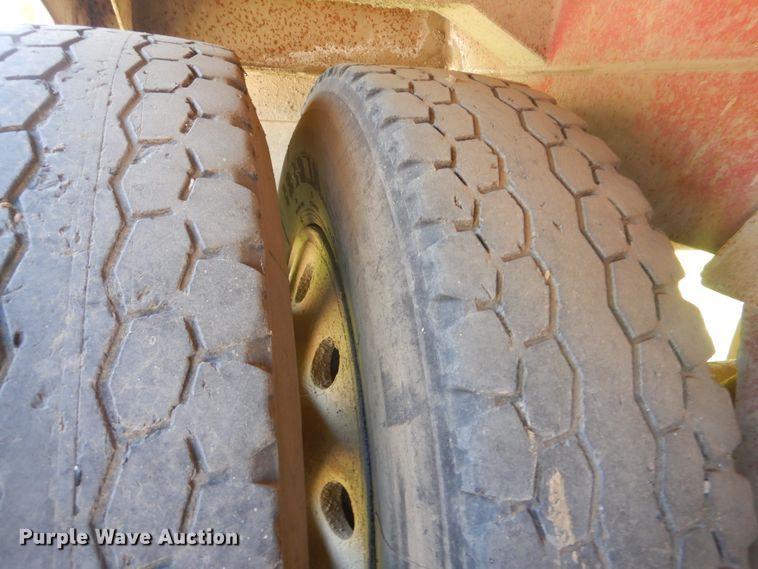 image for item DI2495 1998 Travis S-96 end dump trailer