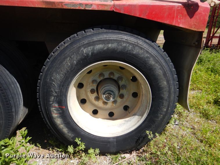 image for item DI2495 1998 Travis S-96 end dump trailer