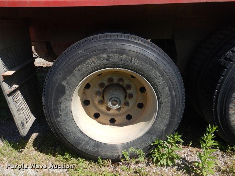 image for item DI2495 1998 Travis S-96 end dump trailer