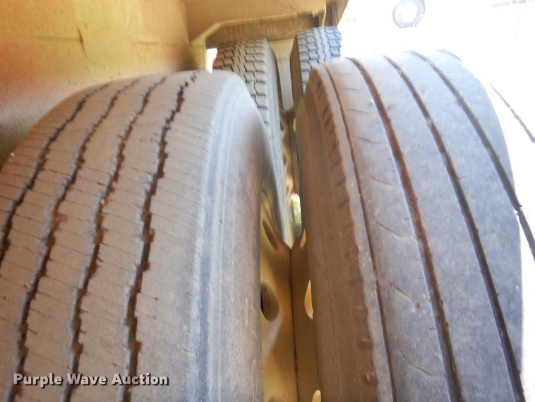 image for item DI2495 1998 Travis S-96 end dump trailer