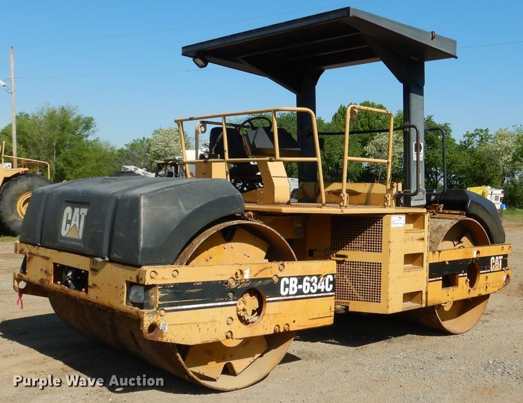 image for item DI2497 2001 Caterpillar CB-634C double drum roller