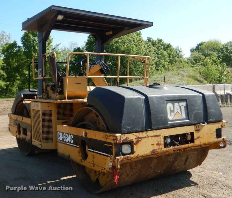 image for item DI2497 2001 Caterpillar CB-634C double drum roller