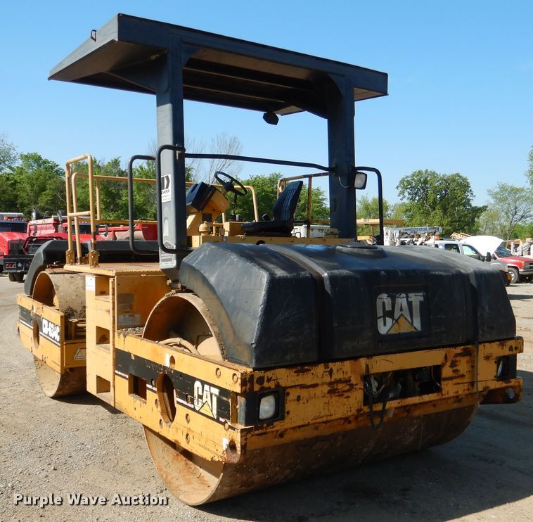 image for item DI2497 2001 Caterpillar CB-634C double drum roller