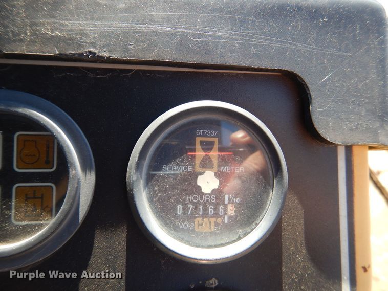 image for item DI2497 2001 Caterpillar CB-634C double drum roller