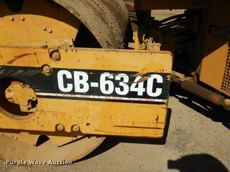 image for item DI2497 2001 Caterpillar CB-634C double drum roller