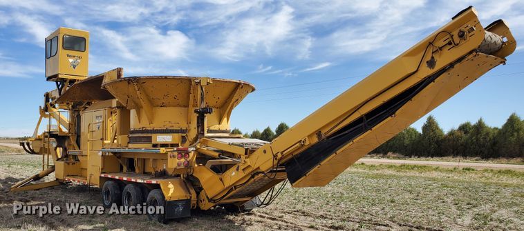 image for item DJ3117 1999 Vermeer TG525 tub grinder