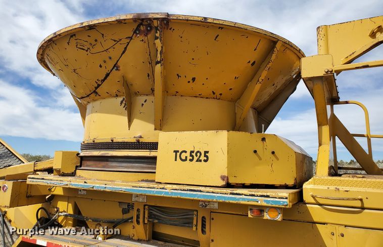 image for item DJ3117 1999 Vermeer TG525 tub grinder