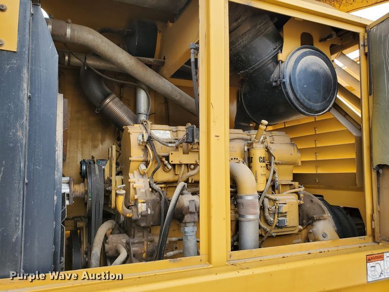 image for item DJ3117 1999 Vermeer TG525 tub grinder