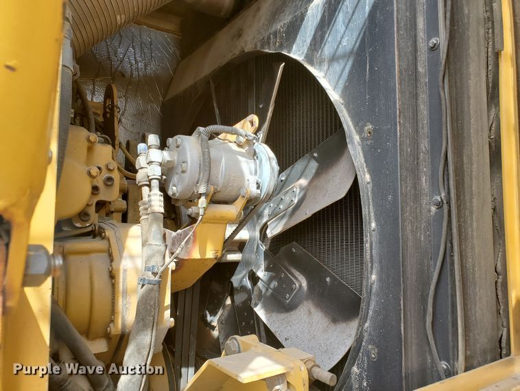 image for item DJ3117 1999 Vermeer TG525 tub grinder